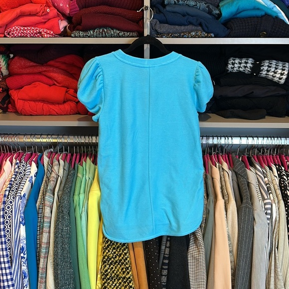 Crown & Ivy turquoise short puff sleeve hi low top size XS NWT - Picture 3 of 3